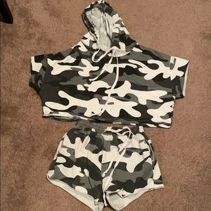 Camo two piece set - SETS workout set